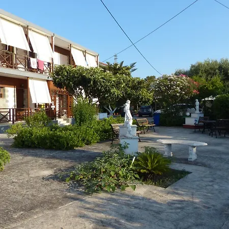 Circe Pansion Apartament *