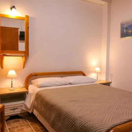 Circe Pansion Apartment *