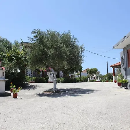 Circe Pansion شقة *